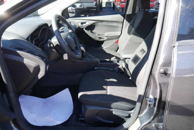 Used 2017 Ford Focus SE with VIN 1FADP3F28HL311960 for sale in Alliance, OH
