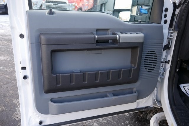 2013 Ford F-550SD XLT DRW w/Flatbed Body