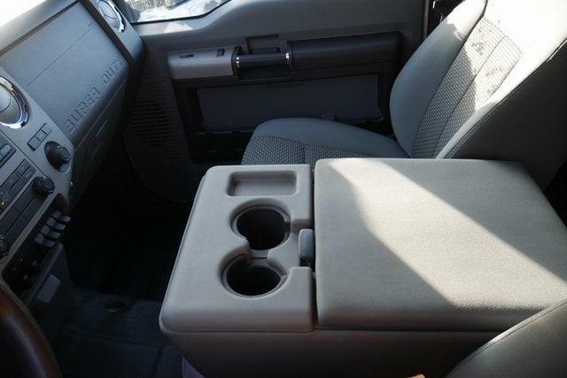 2013 Ford F-550SD XLT DRW w/Flatbed Body