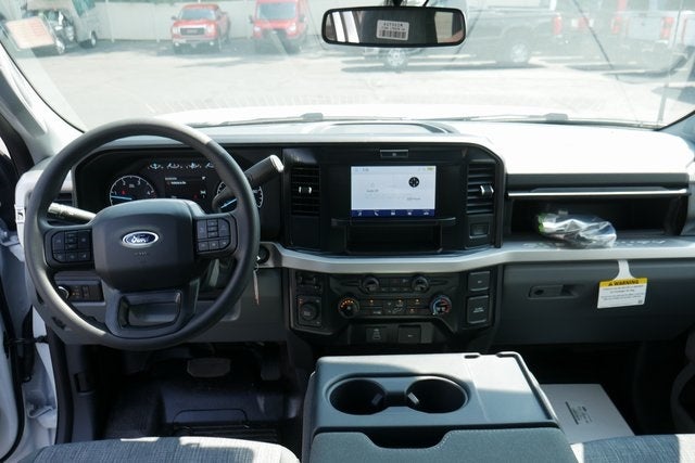 2025 Ford F-450SD XLT DRW