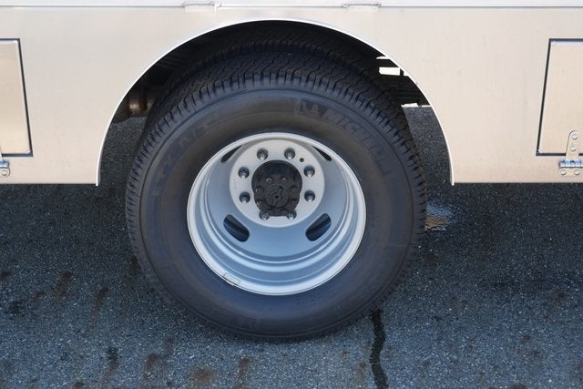 2025 Ford F-350SD XL DRW w/Hauler Body