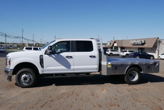 2025 Ford F-350SD XL DRW w/Hauler Body