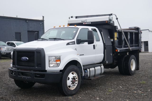 2018 Ford F-750SD Base w/Dump Body