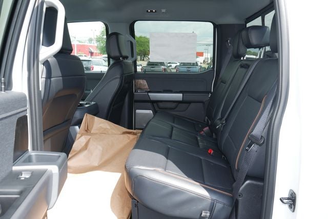 2026 Ford F-550SD Lariat DRW