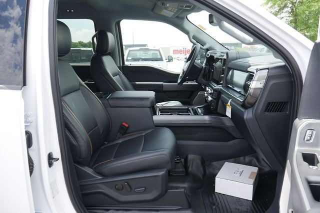 2026 Ford F-550SD Lariat DRW