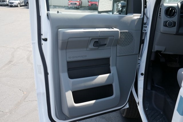 2026 Ford E-350SD Base SRW w/Aerocell CW Body