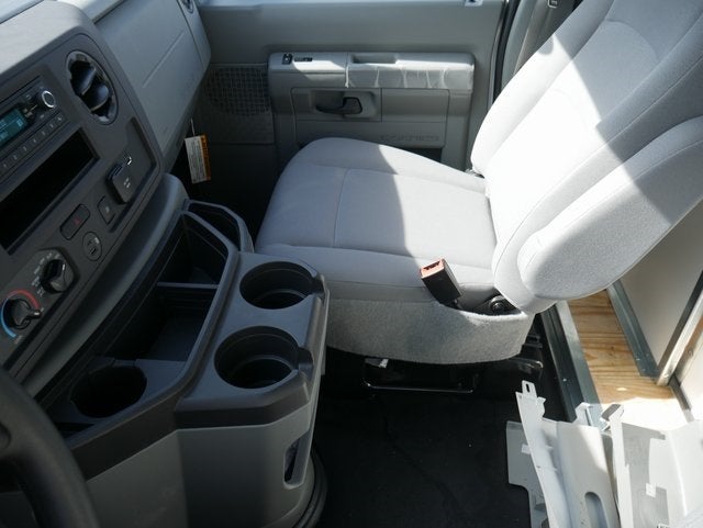 2025 Ford E-350SD Base w/Aerocell Body