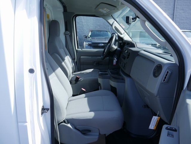 2025 Ford E-350SD Base w/Aerocell Body