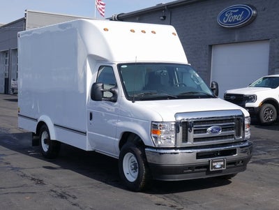 2025 Ford E-350SD Base w/Aerocell Body