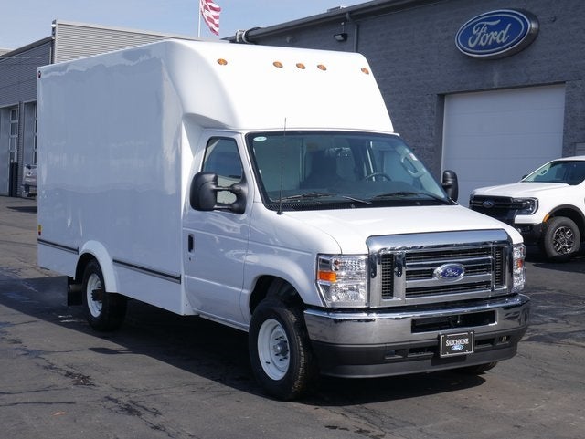 2025 Ford E-350SD Base w/Aerocell Body