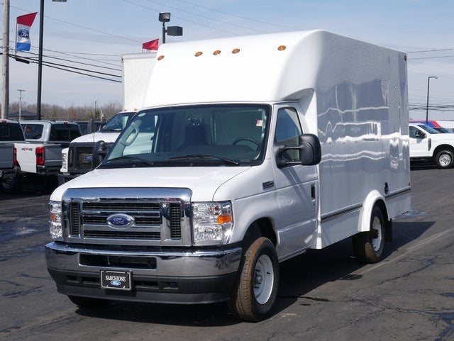 2025 Ford E-350SD Base w/Aerocell Body
