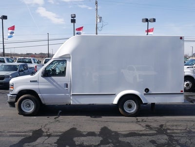 2025 Ford E-350SD Base w/Aerocell Body