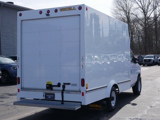 2025 Ford E-350SD Base w/Aerocell Body