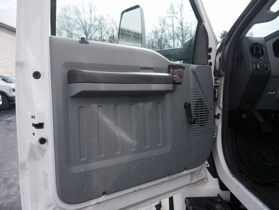 2022 Ford F-750SD Base DRW Dry Freight Body w/Sleeper