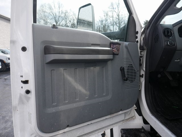 2022 Ford F-750SD Base DRW Dry Freight Body w/Sleeper