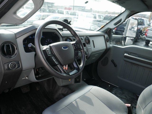 2022 Ford F-750SD Base DRW Dry Freight Body w/Sleeper