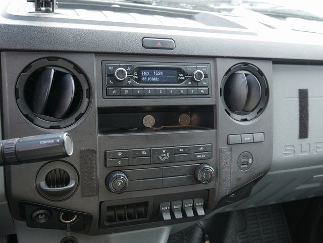 2022 Ford F-750SD Base DRW Dry Freight Body w/Sleeper