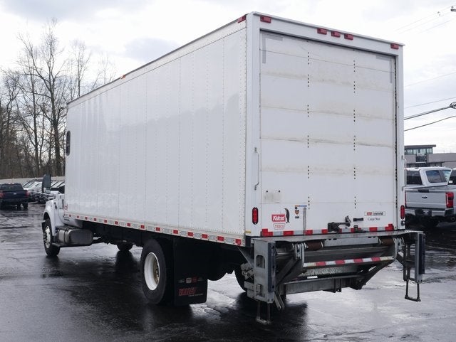 2022 Ford F-750SD Base DRW Dry Freight Body w/Sleeper