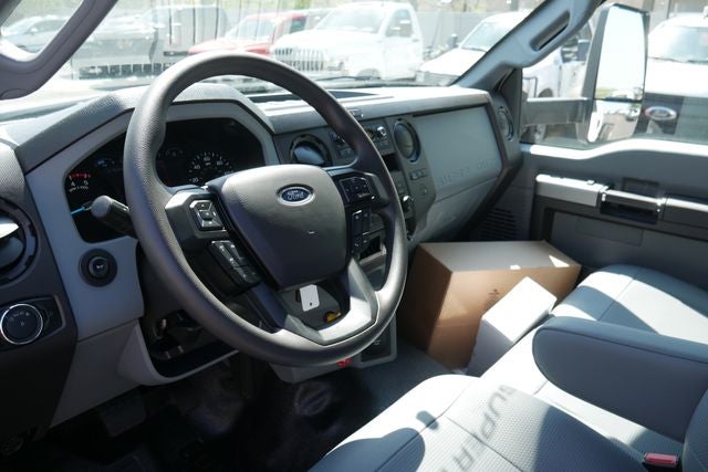 2027 Ford F-750SD Base DRW