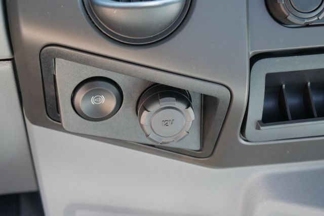 2027 Ford F-750SD Base DRW