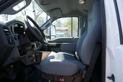 2027 Ford F-750SD Base DRW