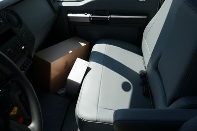 2027 Ford F-750SD Base DRW