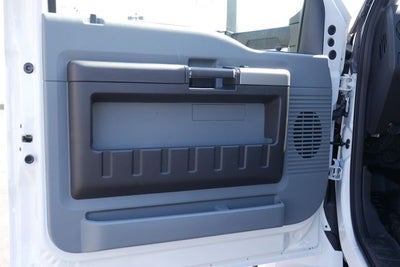 2027 Ford F-750SD Base DRW