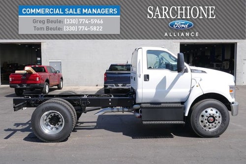2027 Ford F-750SD Base DRW