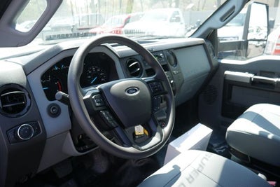 2027 Ford F-750SD Base DRW