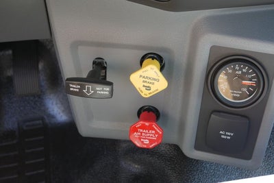 2027 Ford F-750SD Base DRW