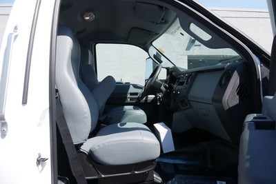 2027 Ford F-750SD Base DRW