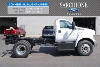 2027 Ford F-750SD Base DRW