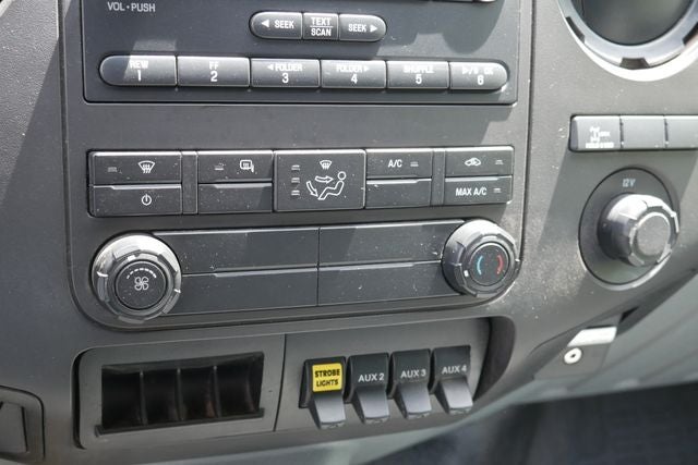 2019 Ford F-750SD Base w/Dump Bed
