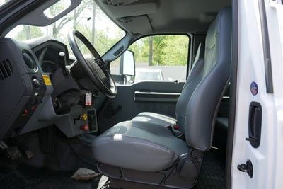 2019 Ford F-750SD Base w/Dump Bed