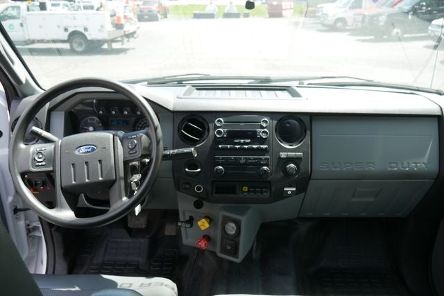 2019 Ford F-750SD Base w/Dump Bed