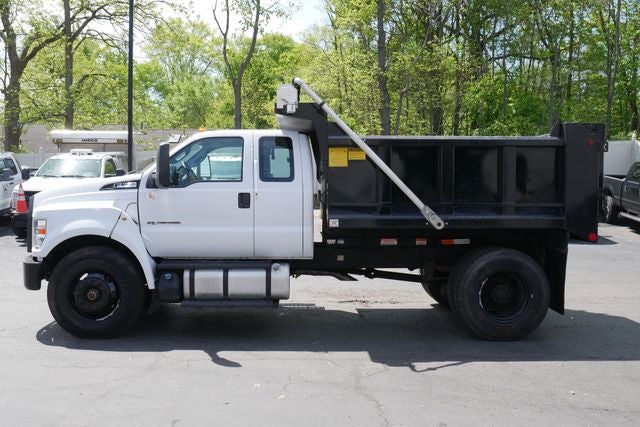 2019 Ford F-750SD Base w/Dump Bed