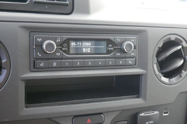 2027 Ford E-450SD Base DRW w/Aerocell Body
