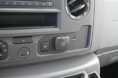 2027 Ford E-450SD Base DRW w/Aerocell Body