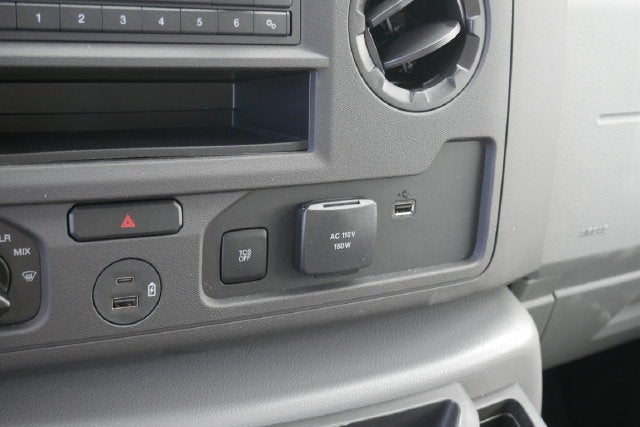 2027 Ford E-450SD Base DRW w/Aerocell Body