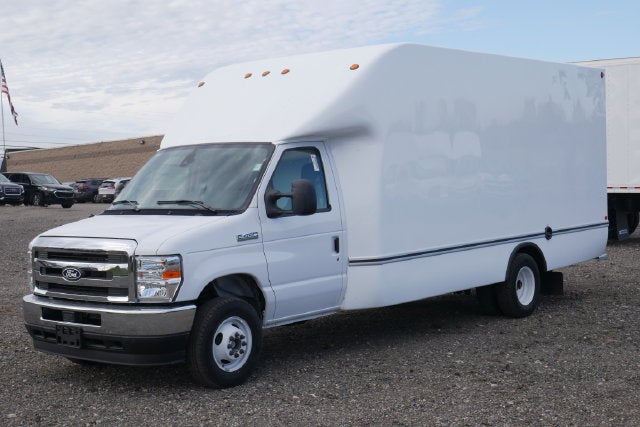 2027 Ford E-450SD Base DRW w/Aerocell Body