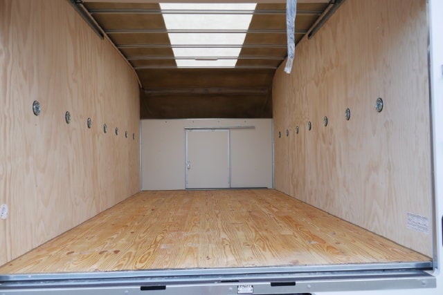 2027 Ford E-450SD Base DRW w/Aerocell Body