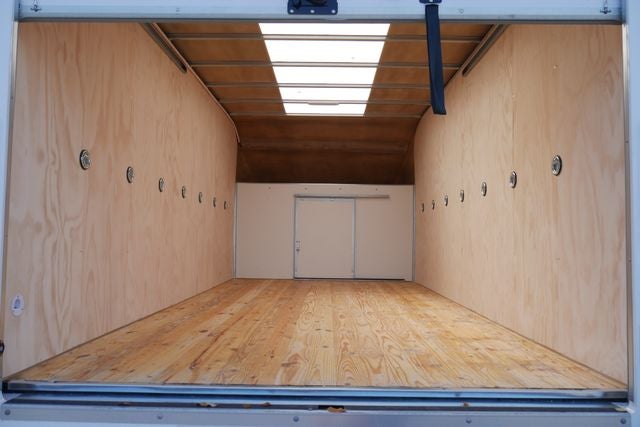 2027 Ford E-450SD Base DRW w/Aerocell Body