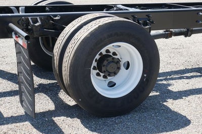 2025 Ford F-750SD Base