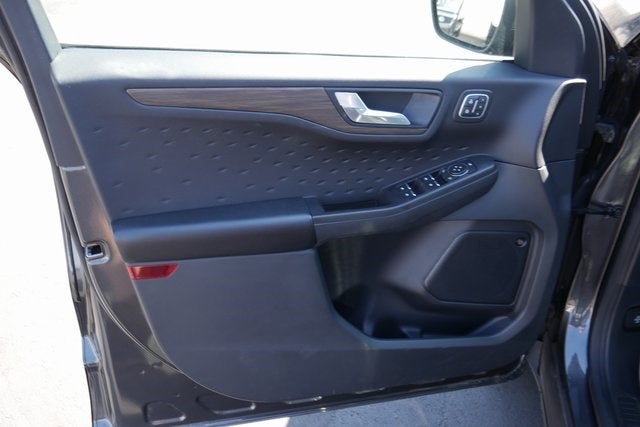 2020 Ford Escape Titanium Hybrid