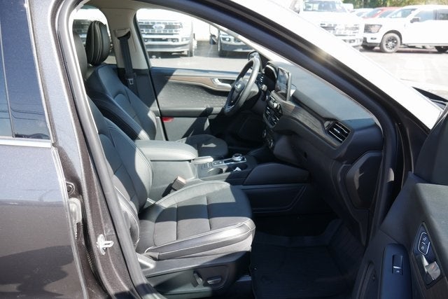 2020 Ford Escape Titanium Hybrid