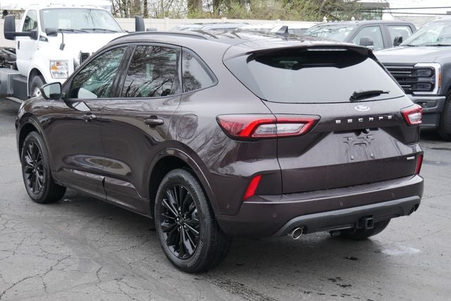 2023 Ford Escape ST-Line Elite