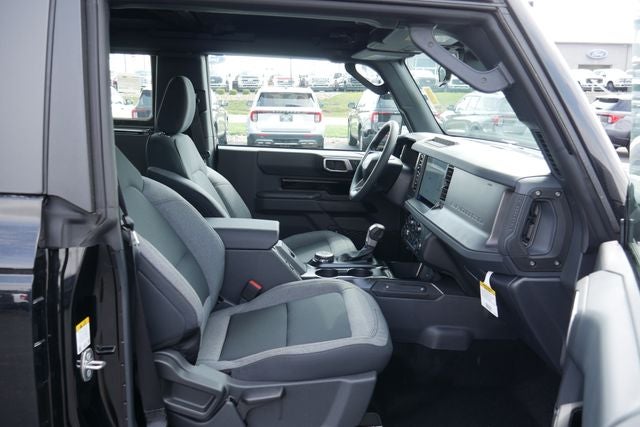 2026 Ford Bronco Base w/Sasquatch Package