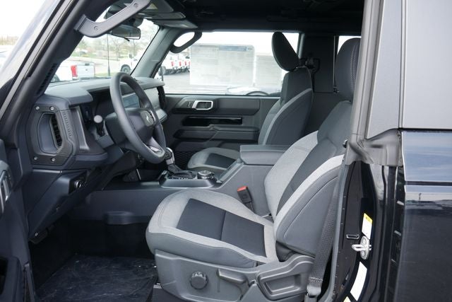 2026 Ford Bronco Base w/Sasquatch Package