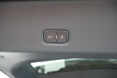 2027 Ford Expedition Platinum Stealth Package