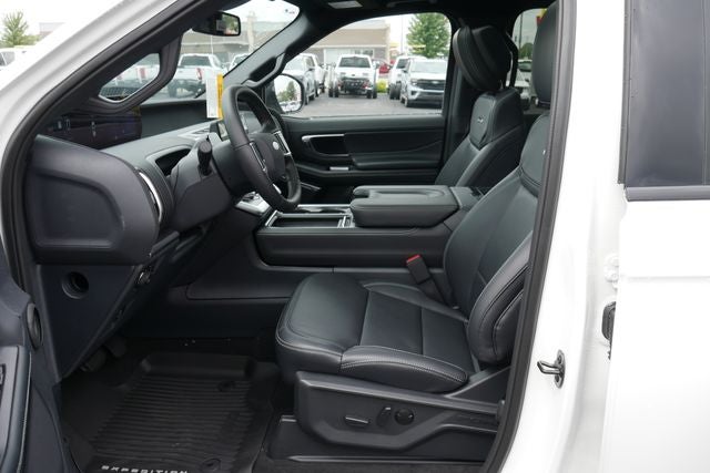 2027 Ford Expedition Platinum Stealth Package